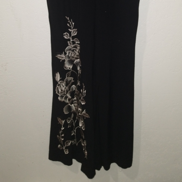 ANTHRO' HD IN PARIS Tal Embroidered Leg Jumpsuit - Picture 4 of 10